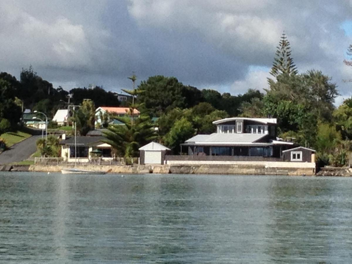 Harbourview52 Bed & Breakfast Raglan Bagian luar foto