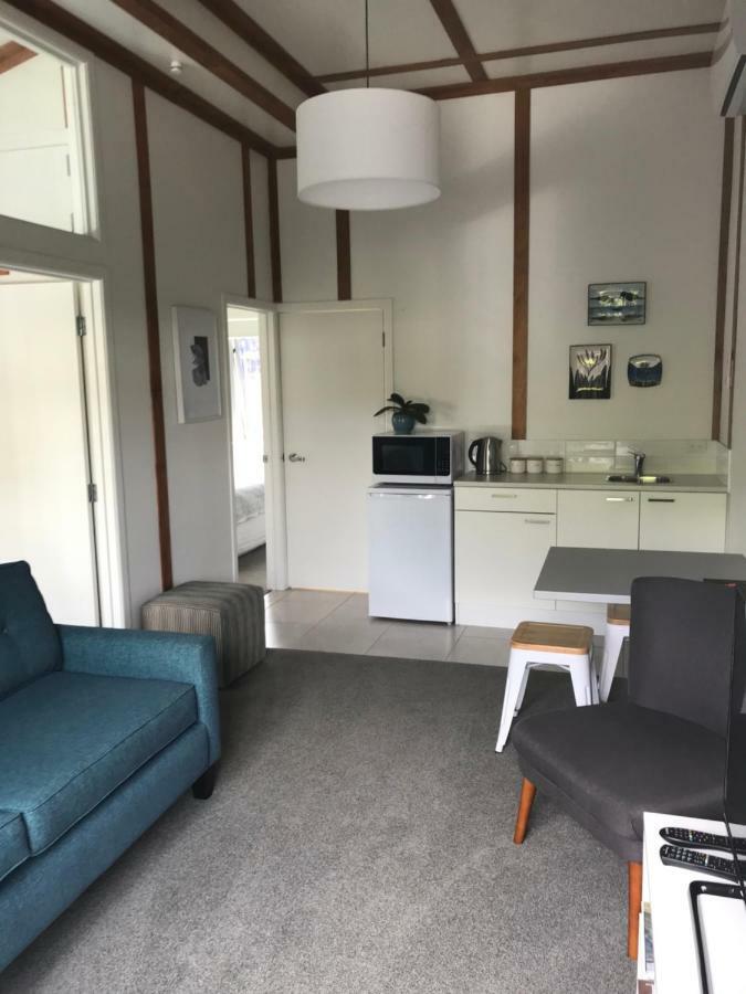 Harbourview52 Bed & Breakfast Raglan Bagian luar foto