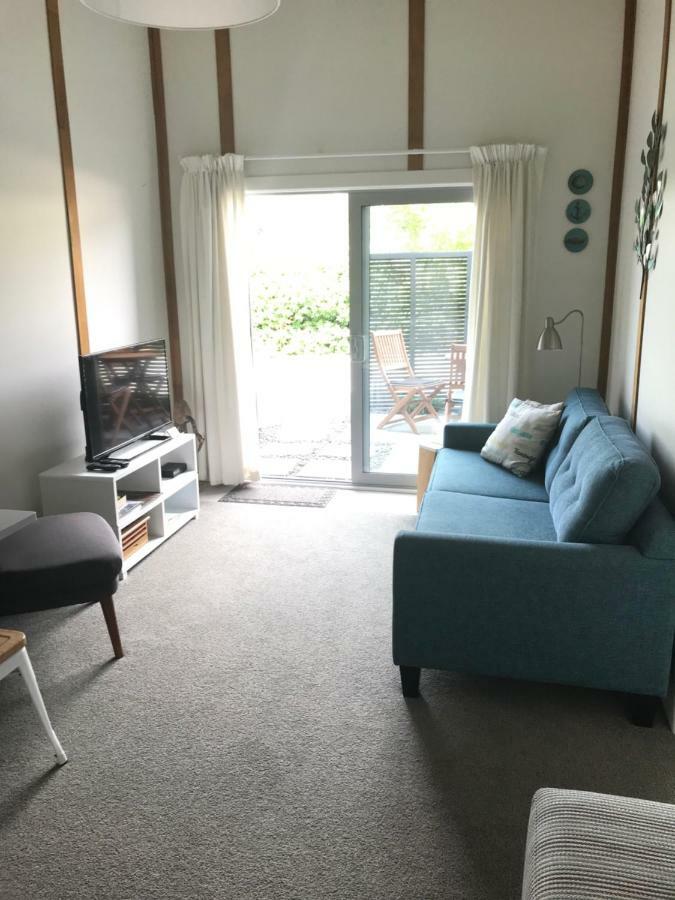Harbourview52 Bed & Breakfast Raglan Bagian luar foto